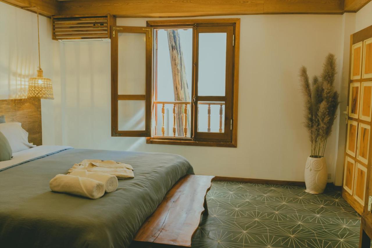 The Wooden Gate Hotel Xuan Son ภายนอก รูปภาพ
