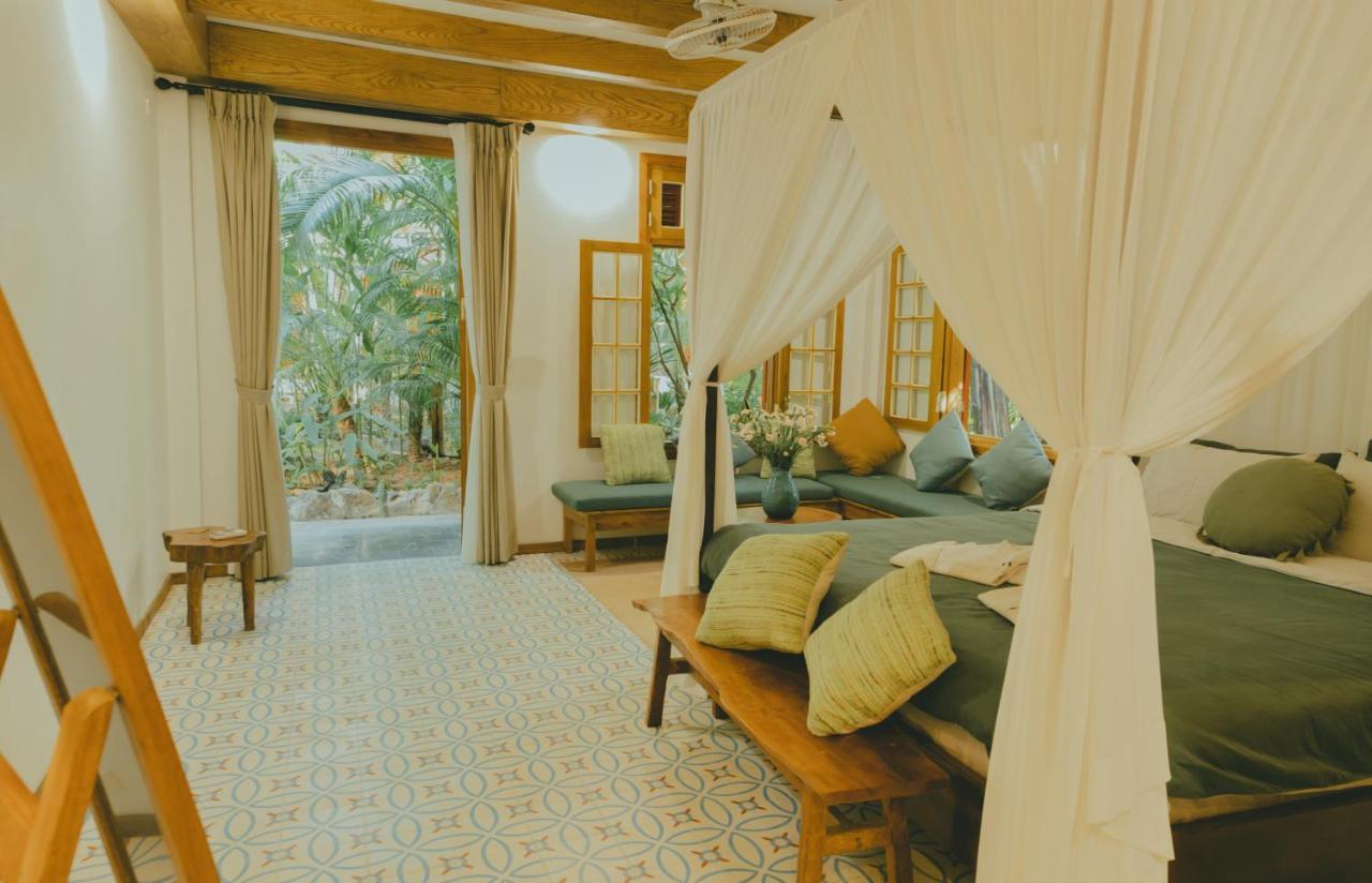 The Wooden Gate Hotel Xuan Son ภายนอก รูปภาพ