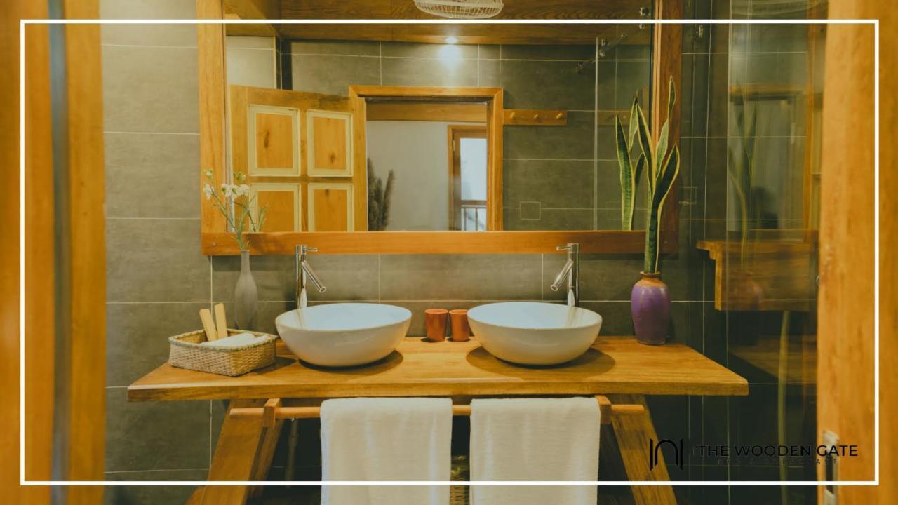 The Wooden Gate Hotel Xuan Son ภายนอก รูปภาพ