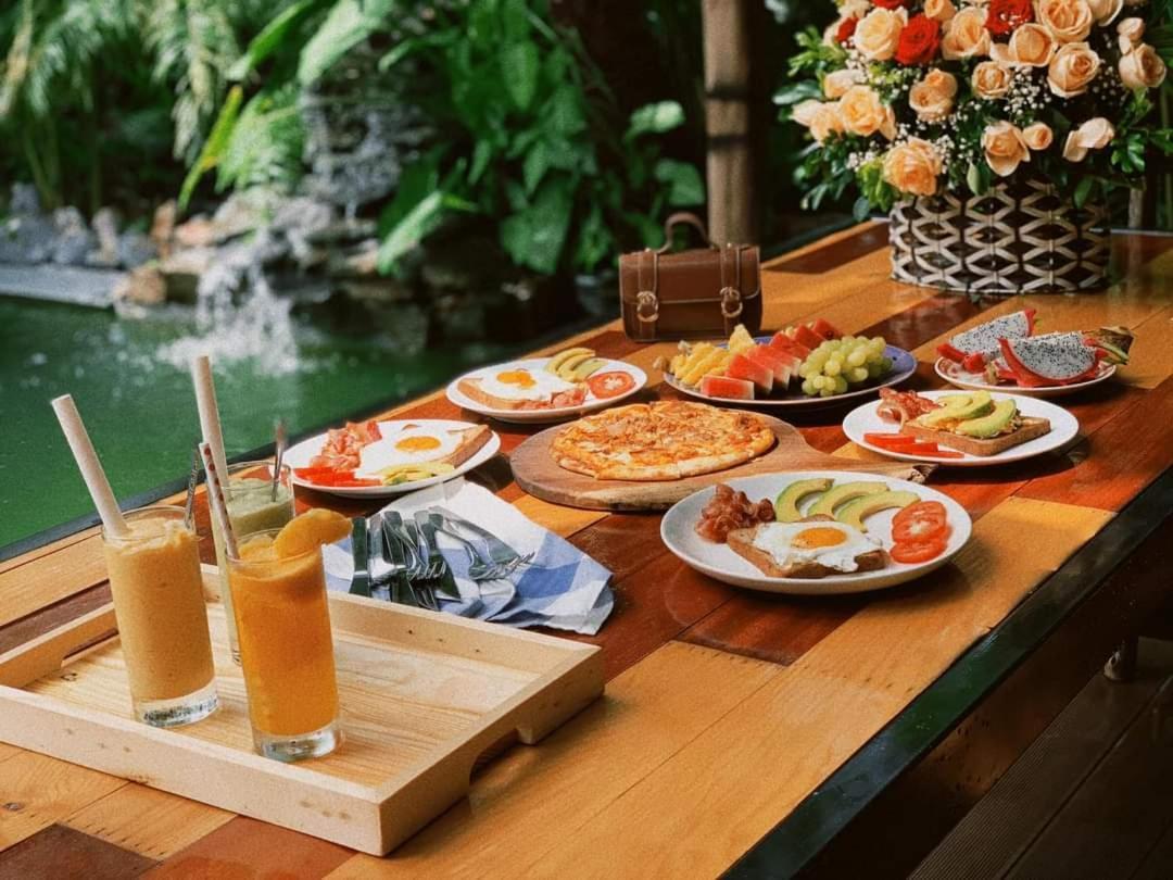 The Wooden Gate Hotel Xuan Son ภายนอก รูปภาพ