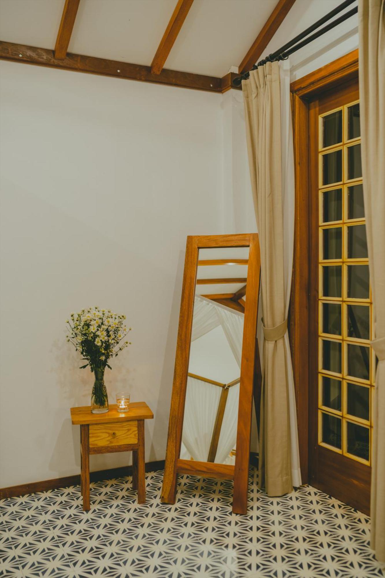 The Wooden Gate Hotel Xuan Son ภายนอก รูปภาพ